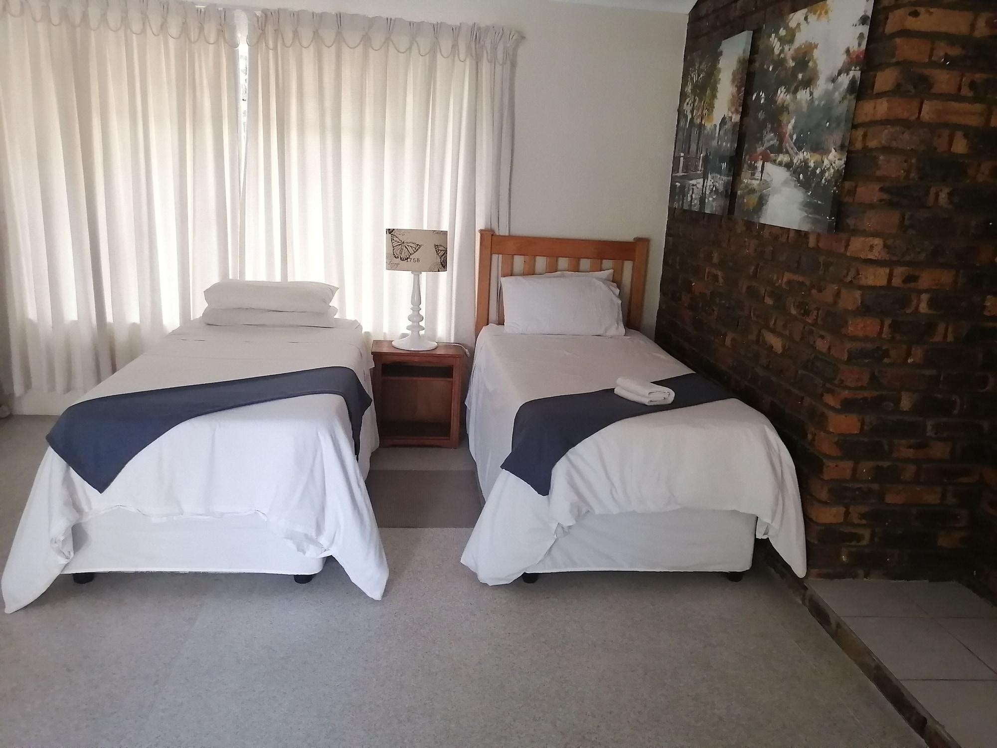 Dove'S Nest Guest House Kempton Park Esterno foto