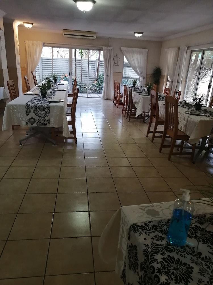 Dove'S Nest Guest House Kempton Park Esterno foto