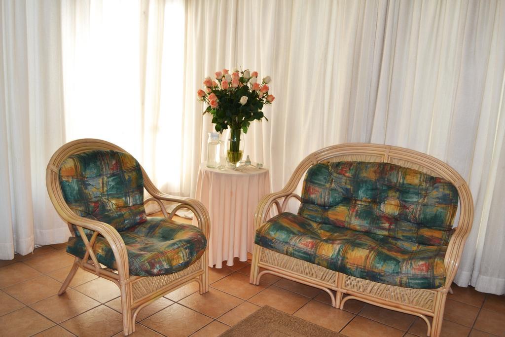 Dove'S Nest Guest House Kempton Park Esterno foto