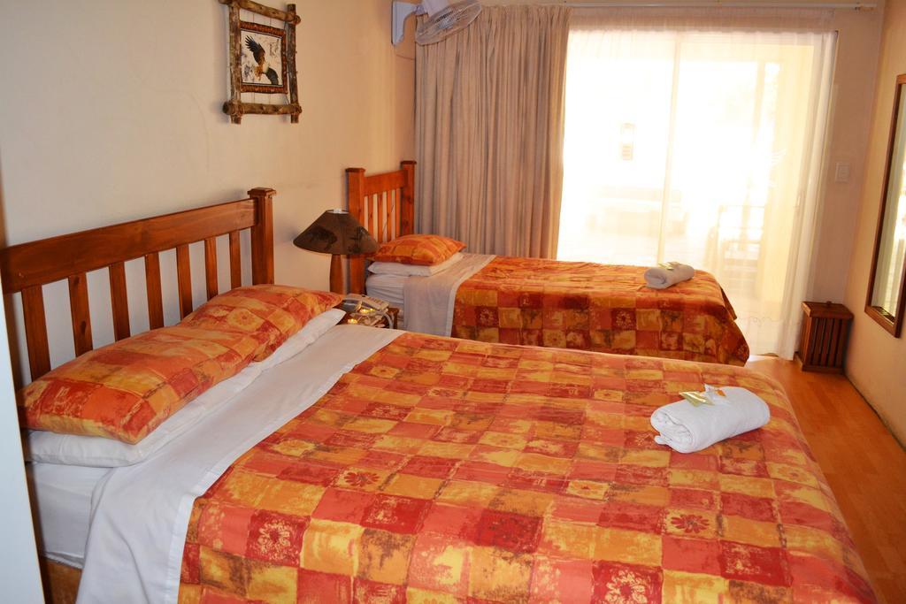 Dove'S Nest Guest House Kempton Park Esterno foto