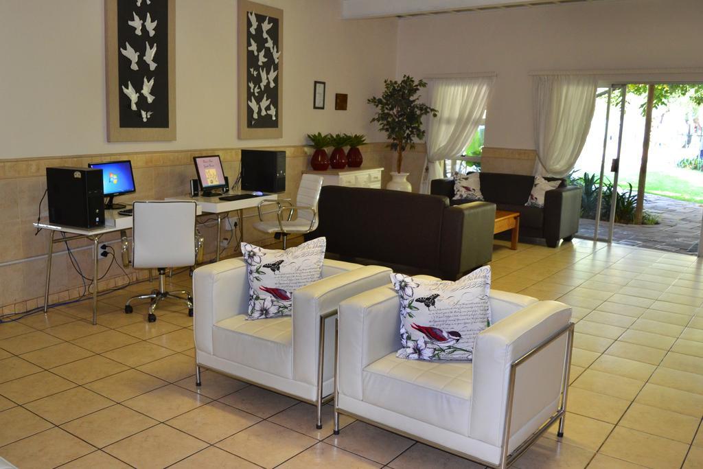 Dove'S Nest Guest House Kempton Park Esterno foto