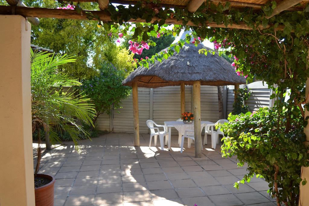 Dove'S Nest Guest House Kempton Park Esterno foto