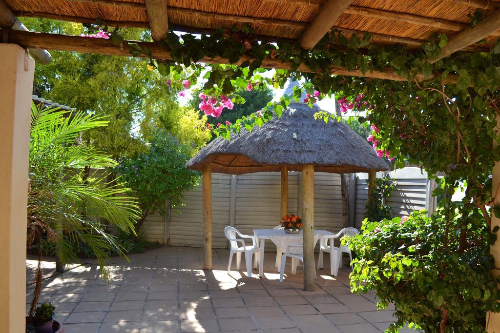 Dove'S Nest Guest House Kempton Park Esterno foto